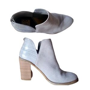 Dolce Vita DV8 Shai Gray Suede & Croc Embossed Heeled Bootie Size 10